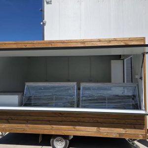 Rulotă comercială 4 x 2,4 x 2,4m, (recomandată pentru producătorii locali, pentru comercializarea de produse lactate sau carne)